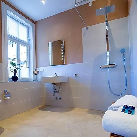 Gda Schwiecheldthaus 3*
